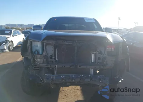 2021 Toyota Tacoma Trd Off-Road z USA, uszkodzony, nr VIN 5TFCZ5AN7MX266364